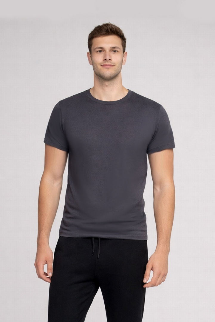 Футболка чоловіча